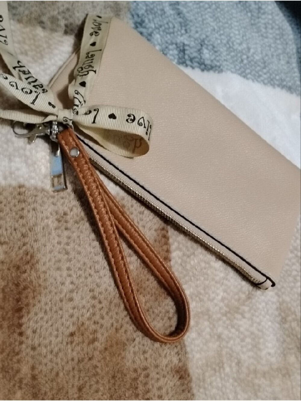 Coach Light Blush Pebbled Leather Corner Zip Wristlet Tan Strap Silver Hardware - Picture 4 of 8